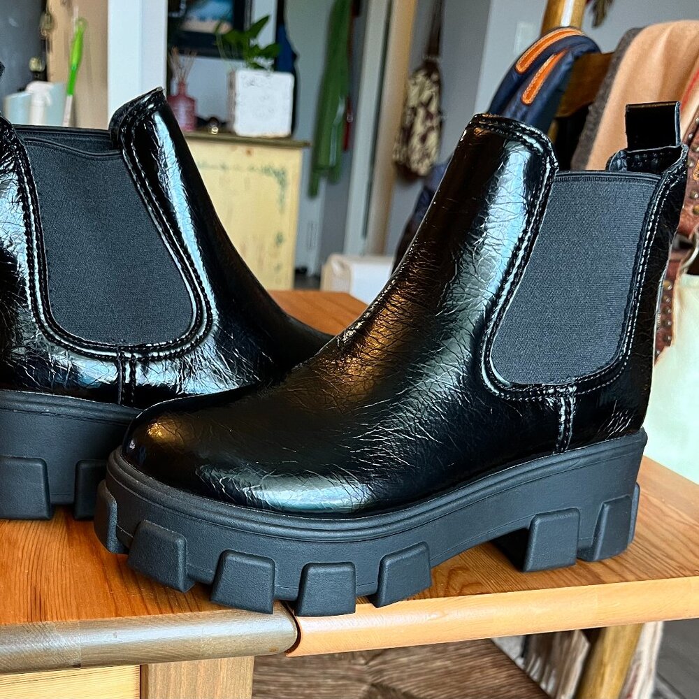 Circus by Sam Edelman size  7.5 Black Patent